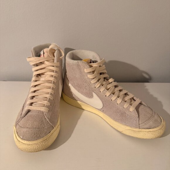 WOMEN'S Nike Blazer Mid 77 Vintage Light Bone Suede - SIZE 8 - Picture 4 of 7